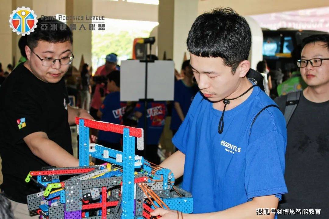 年终决战,日惹上演丨2023第十六届vex亚洲机器人锦标赛在印尼成功举办
