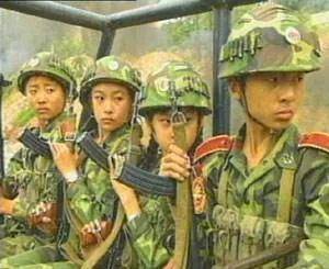 片名:《三个和一个》时代:1988年一位农村的小女孩刘玉花因为闯了祸