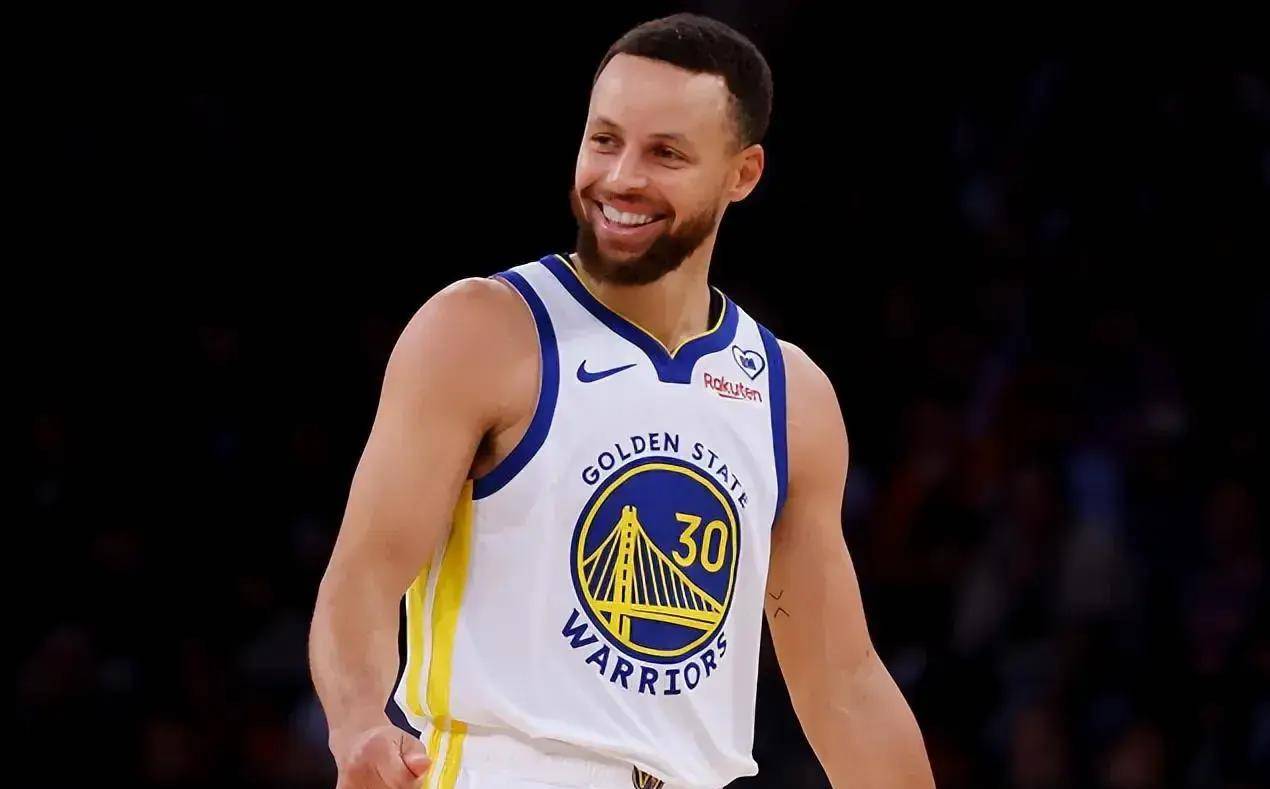 原创乔丹终身合同库里终身合同詹姆斯终身合同没对比就没尴尬