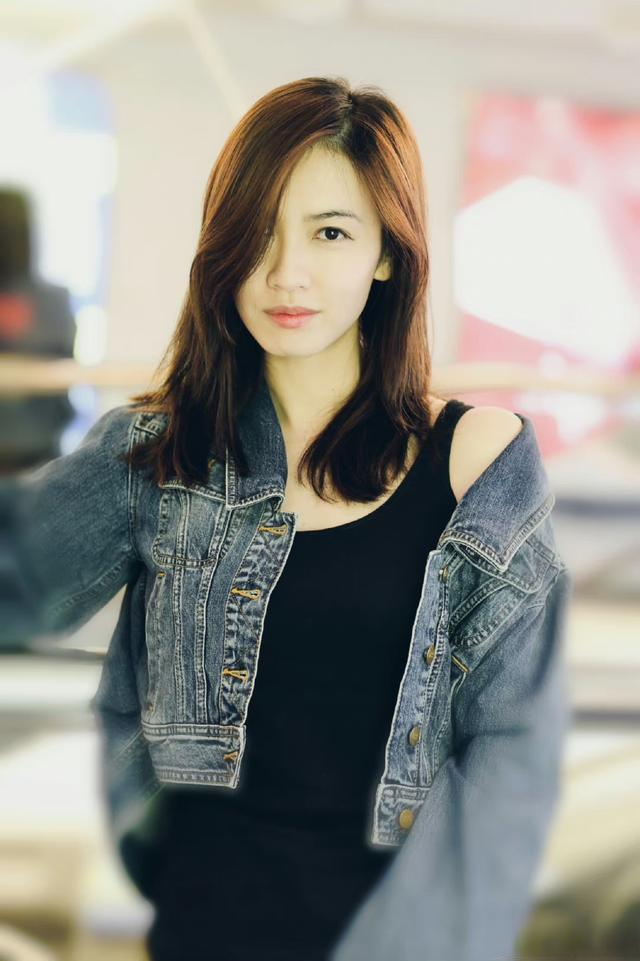 出席活动无禁忌,身材未走样_朱千雪_工作_时候