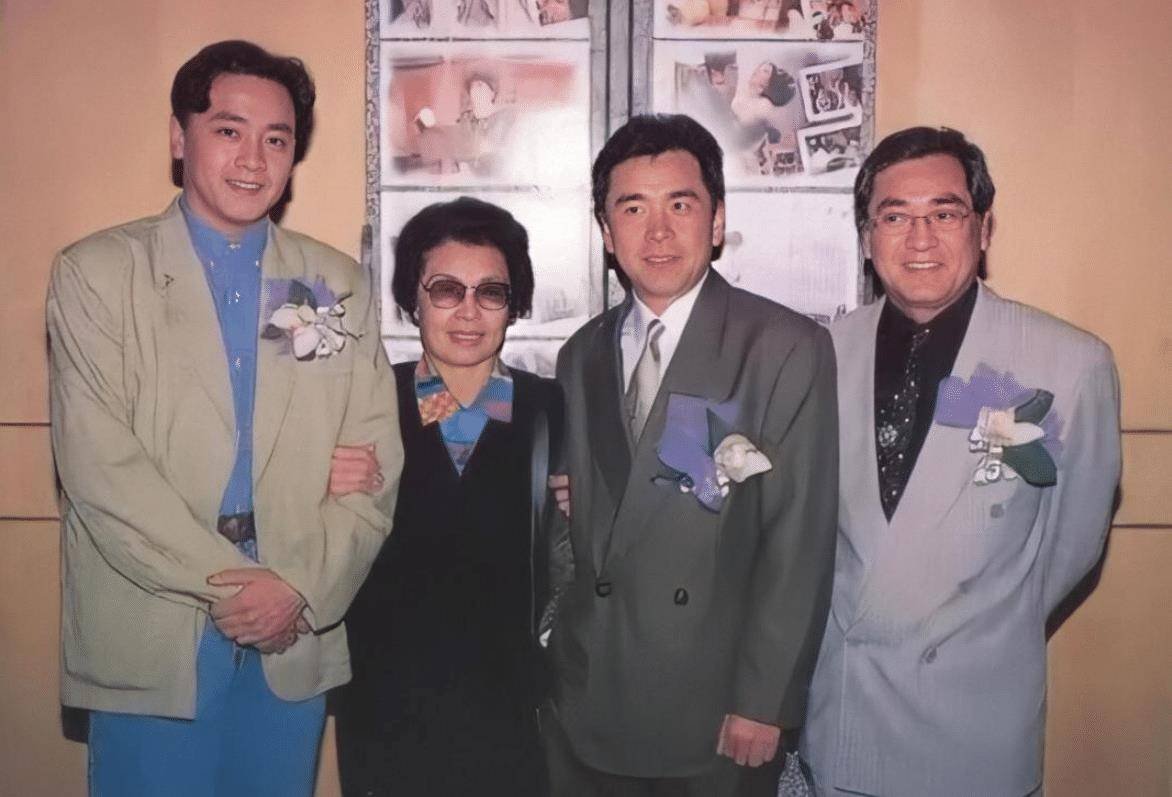 港娱最强三兄弟,尔冬升秦沛姜大卫是一个妈生的,为啥都不同姓?
