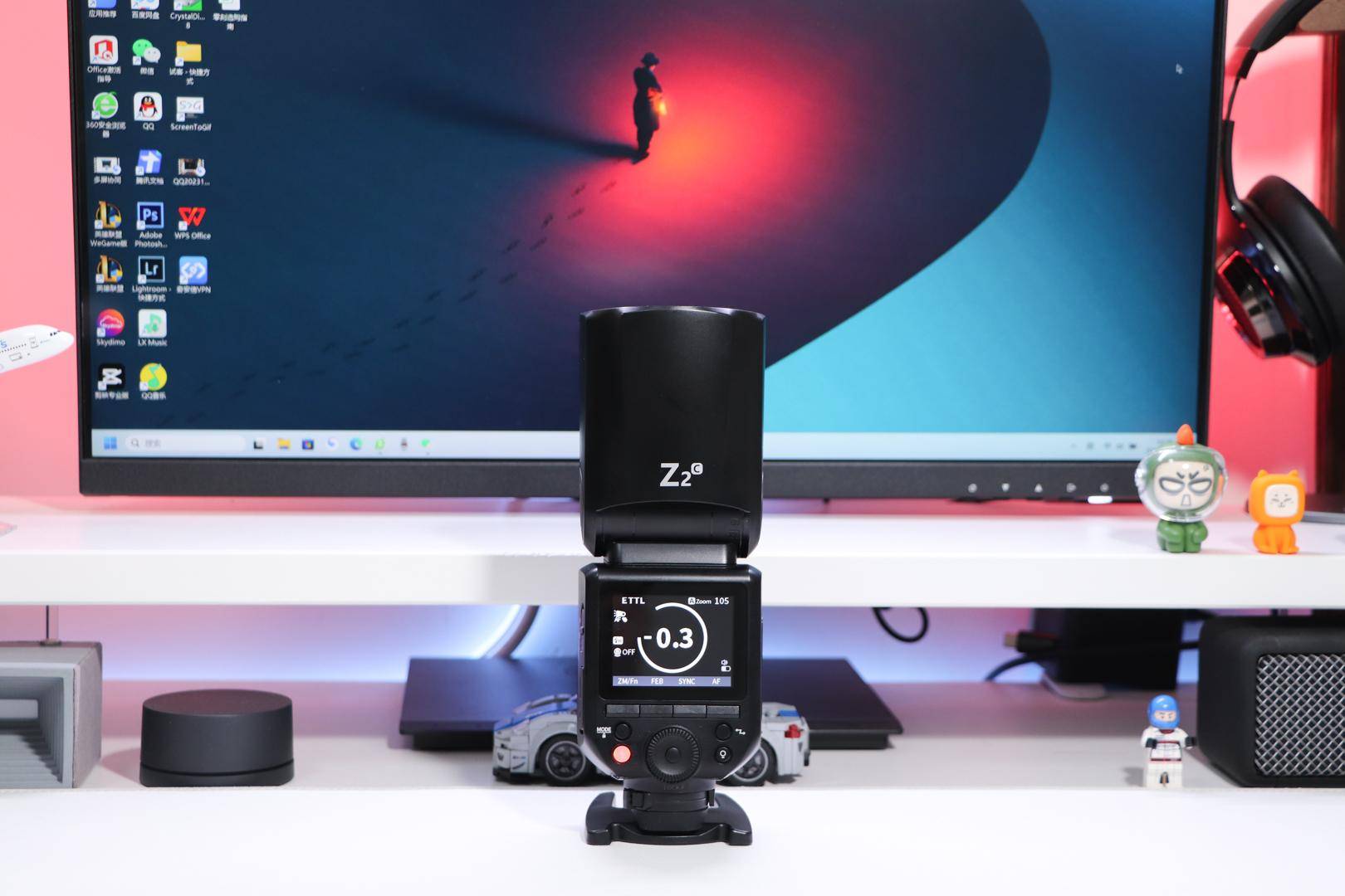 之前也考虑过购买神牛,但是我的印象里面神牛摄影棚灯做得更好,所以