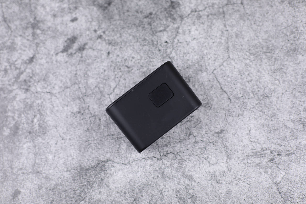 出国旅游充电不方便，那是你还没用威宝100国通用旅行转插头