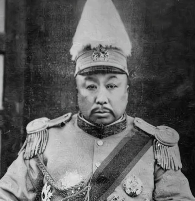 府上拜年,给小六子掏5000大洋,说:这是压岁钱_吴俊升_张学良_兄弟
