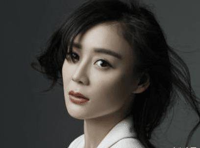 原创袁姗姗上节目不听劝恶意毁坏文物一脸无所谓扬言坏了可以再修