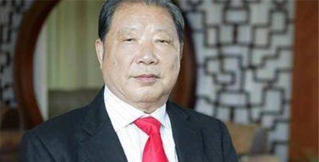 辽宁首富孙寿宽,出差吃盒饭,为家乡冠名16趟高铁身家350亿_营口_集团