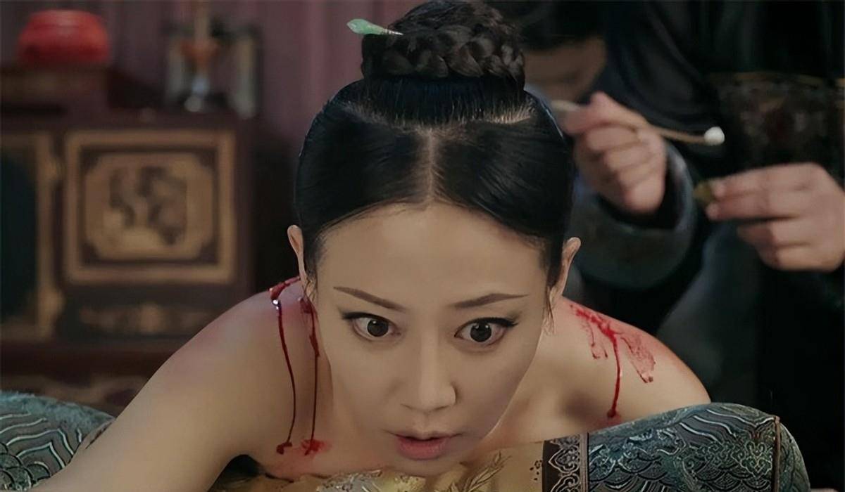 原创难怪高宁馨一生不孕你看她继母对她做了啥难怪要毒死2个妹妹