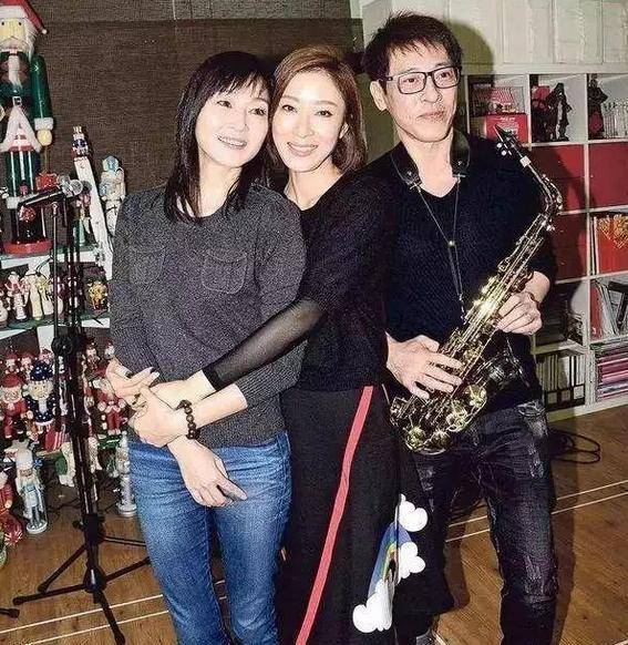 万绮雯:亚洲小姐出身,前任是吕颂贤甄子丹,与陈十三闪婚获幸福_因为