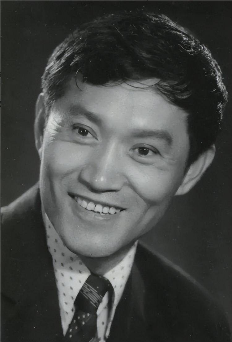 低调的内地演员父子,陈佩斯陈大愚上榜,牛犇王侃父子都是实力派_陈强