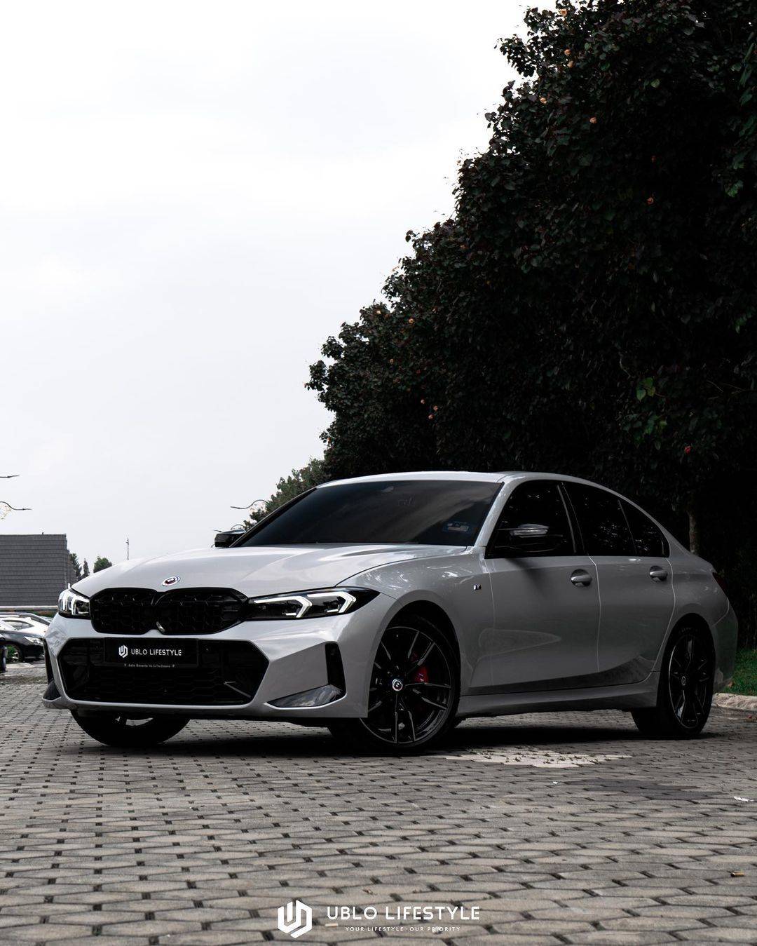 宝马g20-lb改色膜布鲁克林灰,质朴素雅的浅灰色系_搜狐汽车_搜狐网