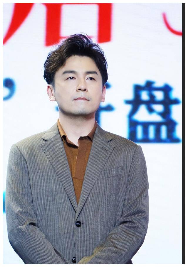 雷佳音早恋叛逆裸婚大学同学揭秘我们都被窝囊废骗了