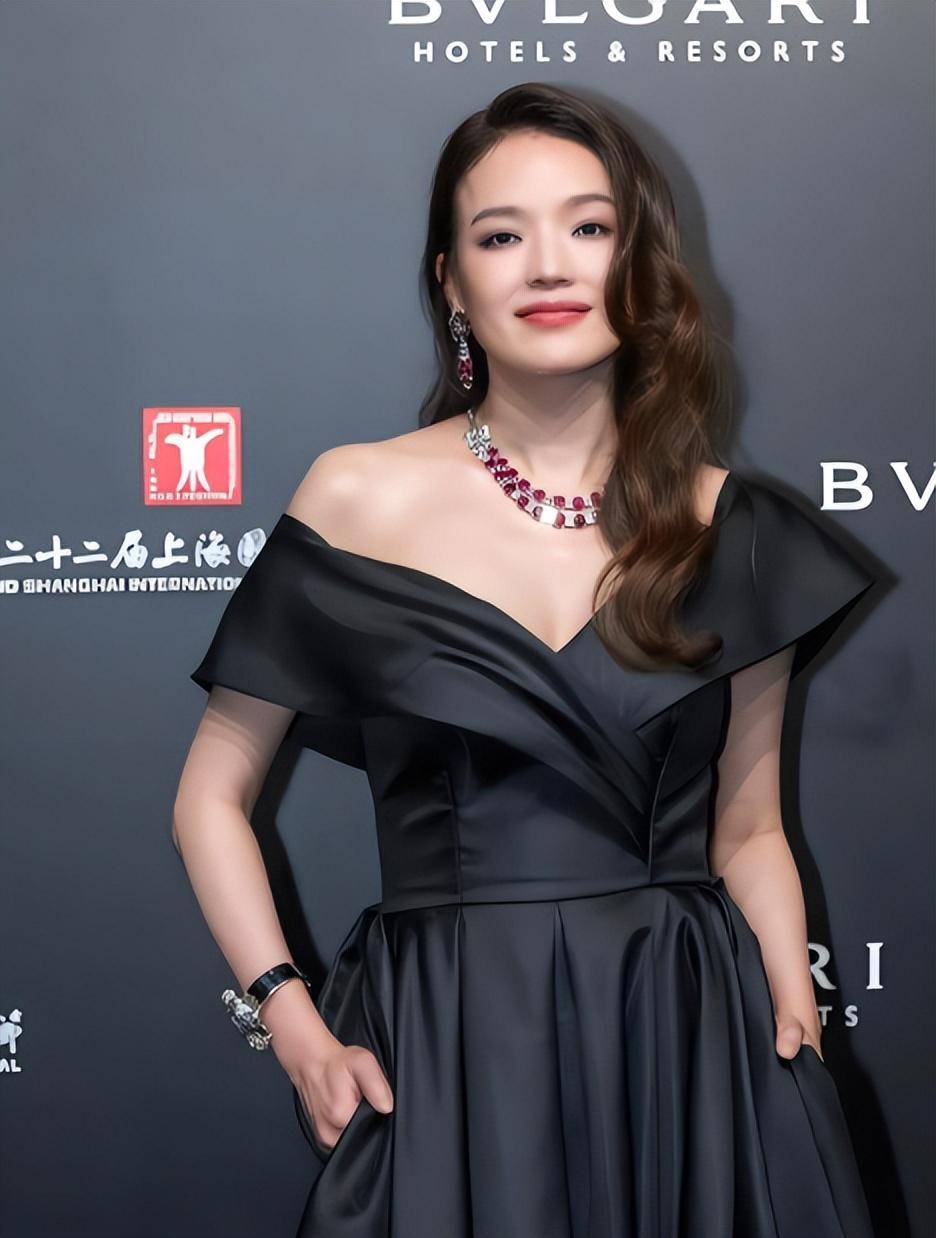 47岁舒淇"毁容式"近照曝光,结婚7年后,她彻底放飞了