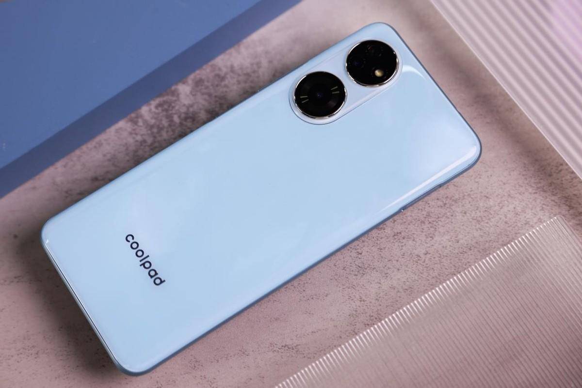 女神节献礼酷派锋尚50轻薄灵动设计引领女性手机新风尚