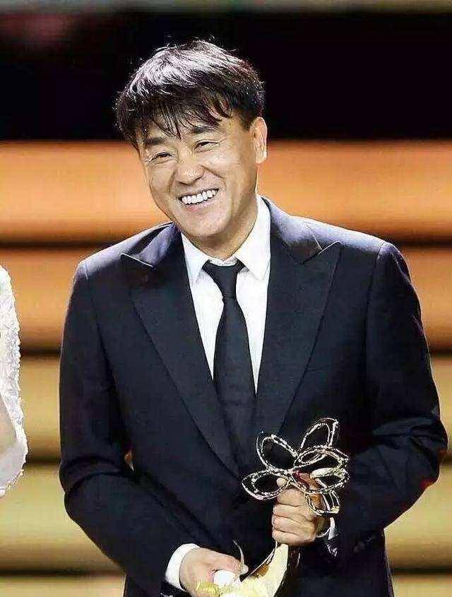 大奖的视帝何冰,在职业生涯初期也跑了十年的龙套_角色_经历_电视剧