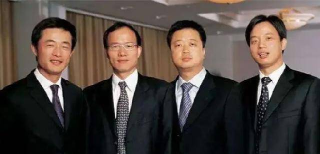 4万到400亿,复旦老师成为上海首富只用6年,娶著名美女主持为妻_郭广昌