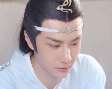 王一博童年照被疯传镜头移到脸部那一刻颜值不是一般的高