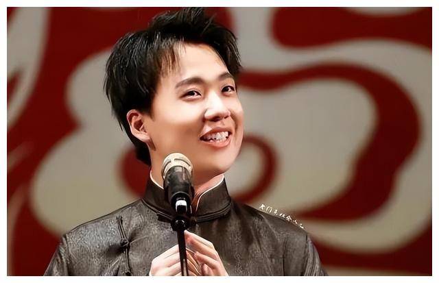 郭麒麟搞笑模仿郭德纲却不是相声高手