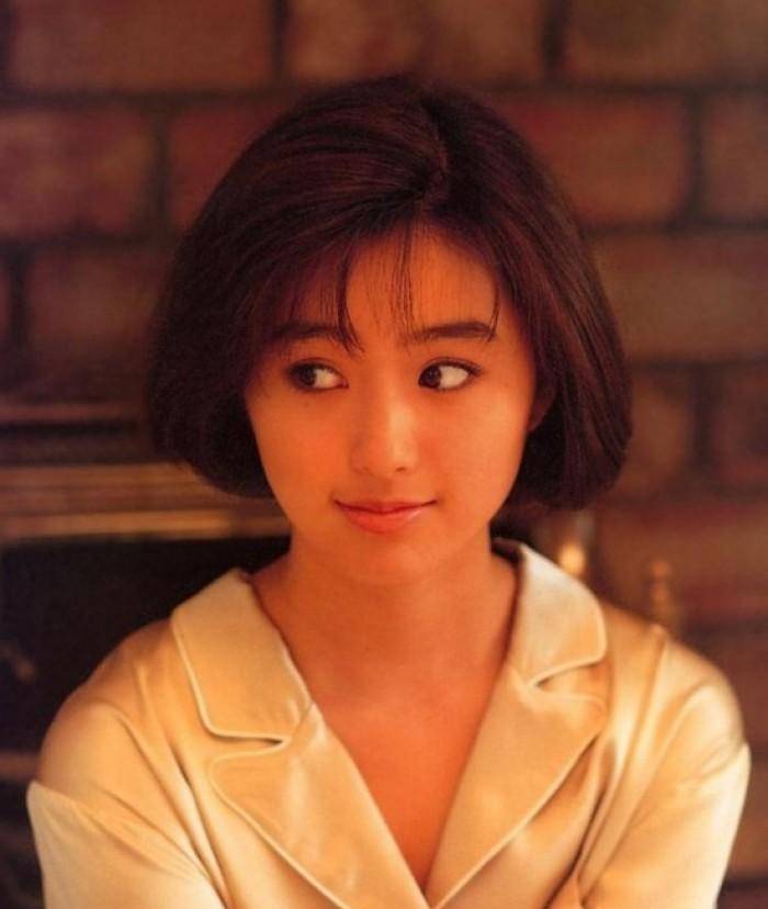 原创缺爱的酒井法子从初恋女神到万人说她被渣男丈夫毁了半生