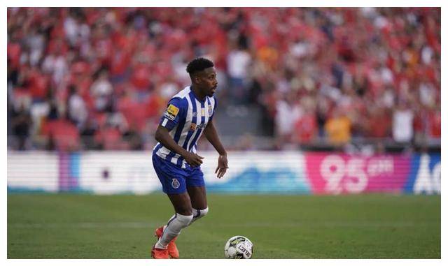 原创申花新援马纳法断球率高胜过前任水货高级货实至名归