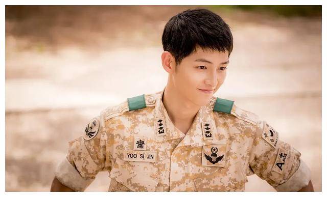 宋仲基新片震撼上线,演技突飞猛进,小透明女主惊艳登场.