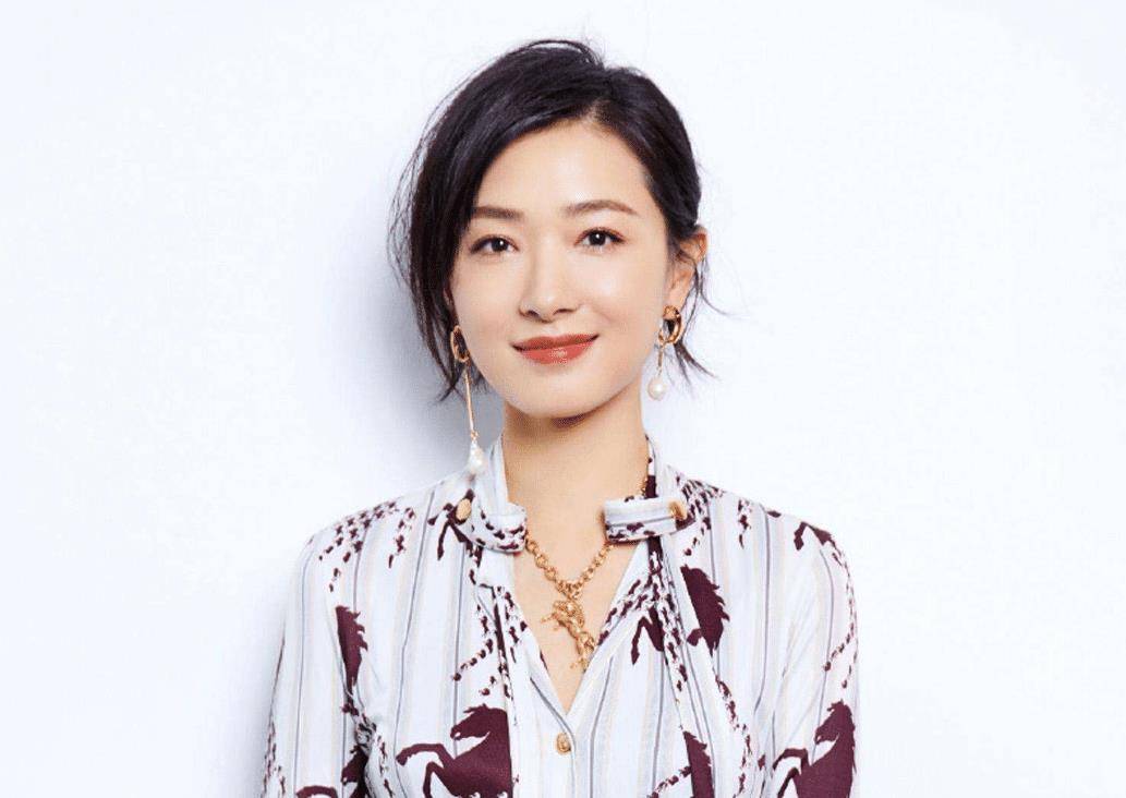 原创万茜低调有演技不找事身上有股由内而外的帅气与时尚