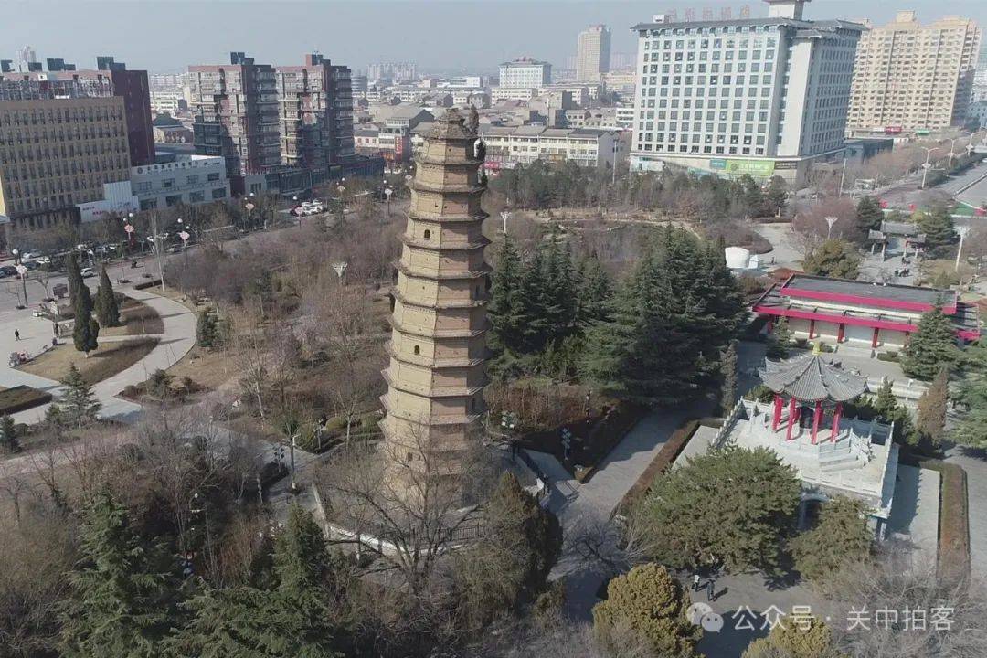 原创渭南市合阳县航拍千金塔和烈士陵园