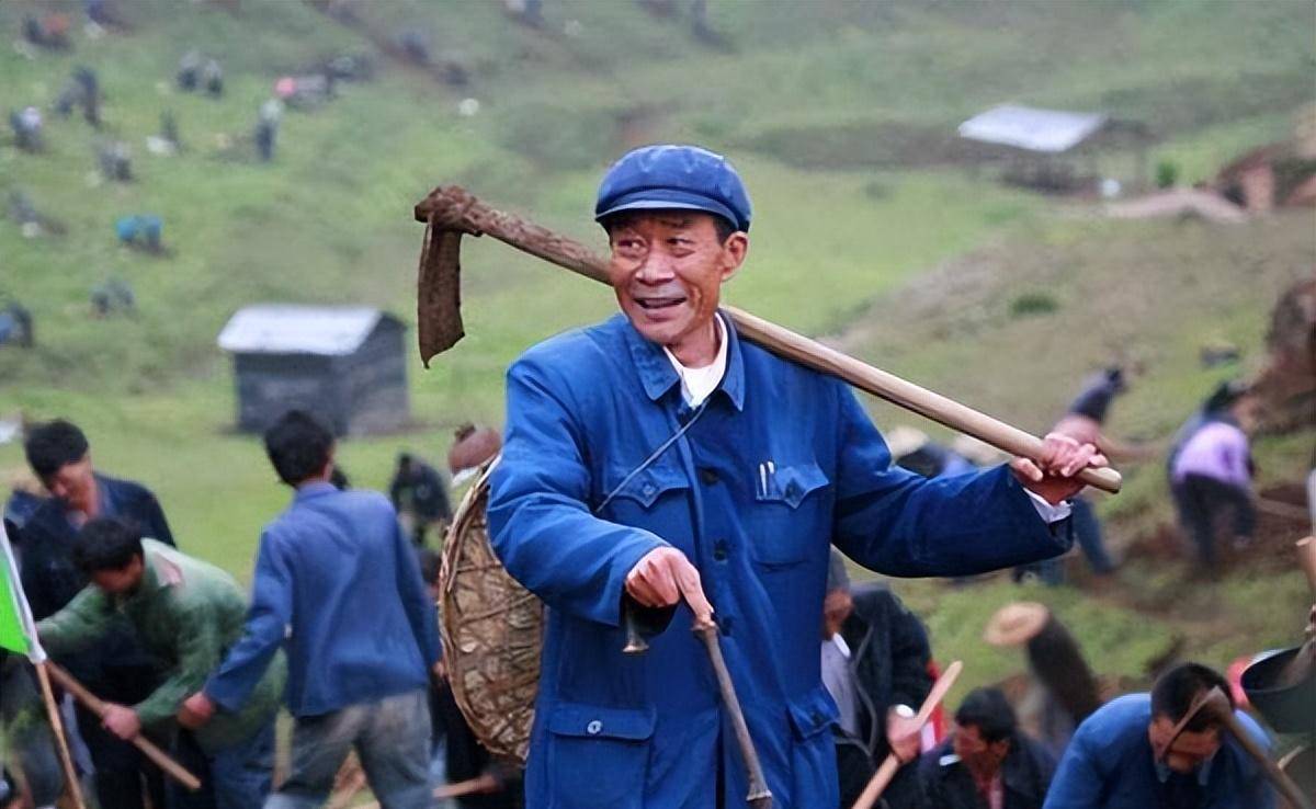 原创老戏骨李雪健出道至今斩获33次影帝却因没钱看病曾经想放弃