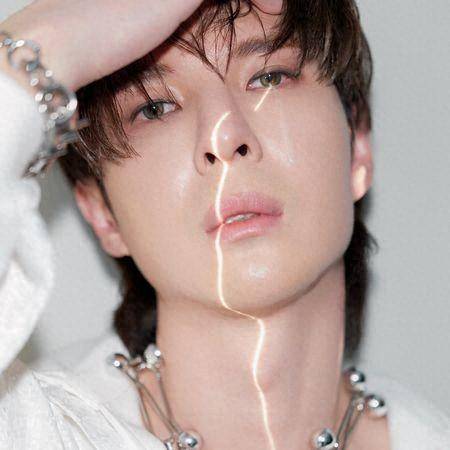 陈势安走心设计深v露胸肌新专辑藏惊喜翻唱