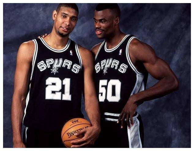 原创文巴亚马0胜11负被申京击溃利好马刺这意味着什么