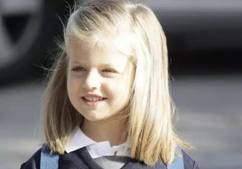 公主:因颜值走红,13岁被印在硬币上,如今却长变样了_诺尔_莱昂_女儿