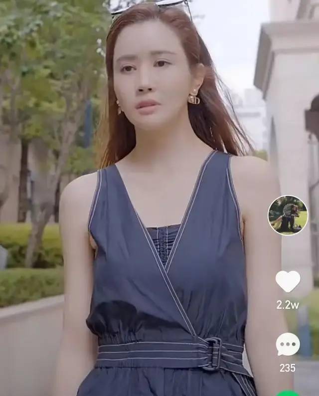 当初艳压宋慧乔,却因整容成为"网红"的她:这次终于美回来了_李多海