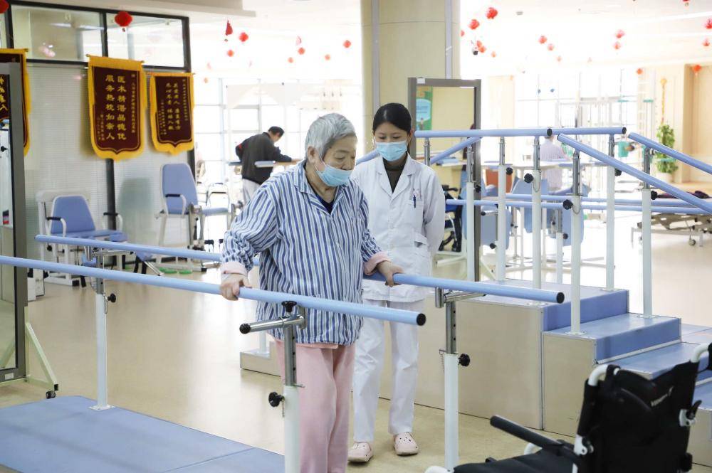 上海金城护理院为高血压患者提供个性化的康复健康管理