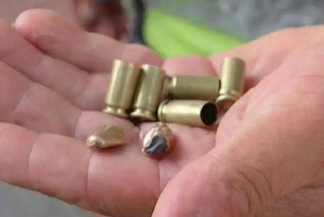 原创以前为了节省打完靶后还要捡走弹壳现在这样做是为什么