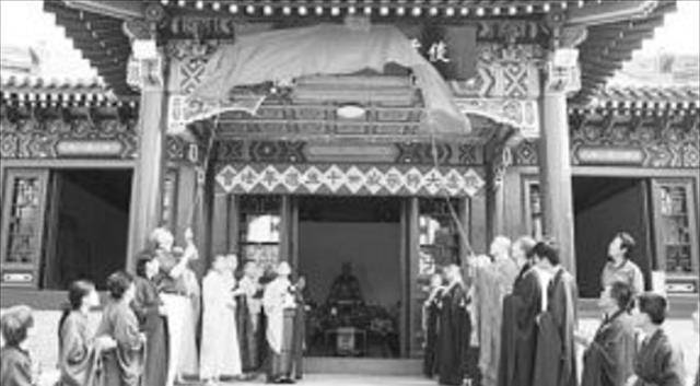 情况则比较差,很多的佛寺僧侣只关注信徒香火,对于研究佛法,传播佛学