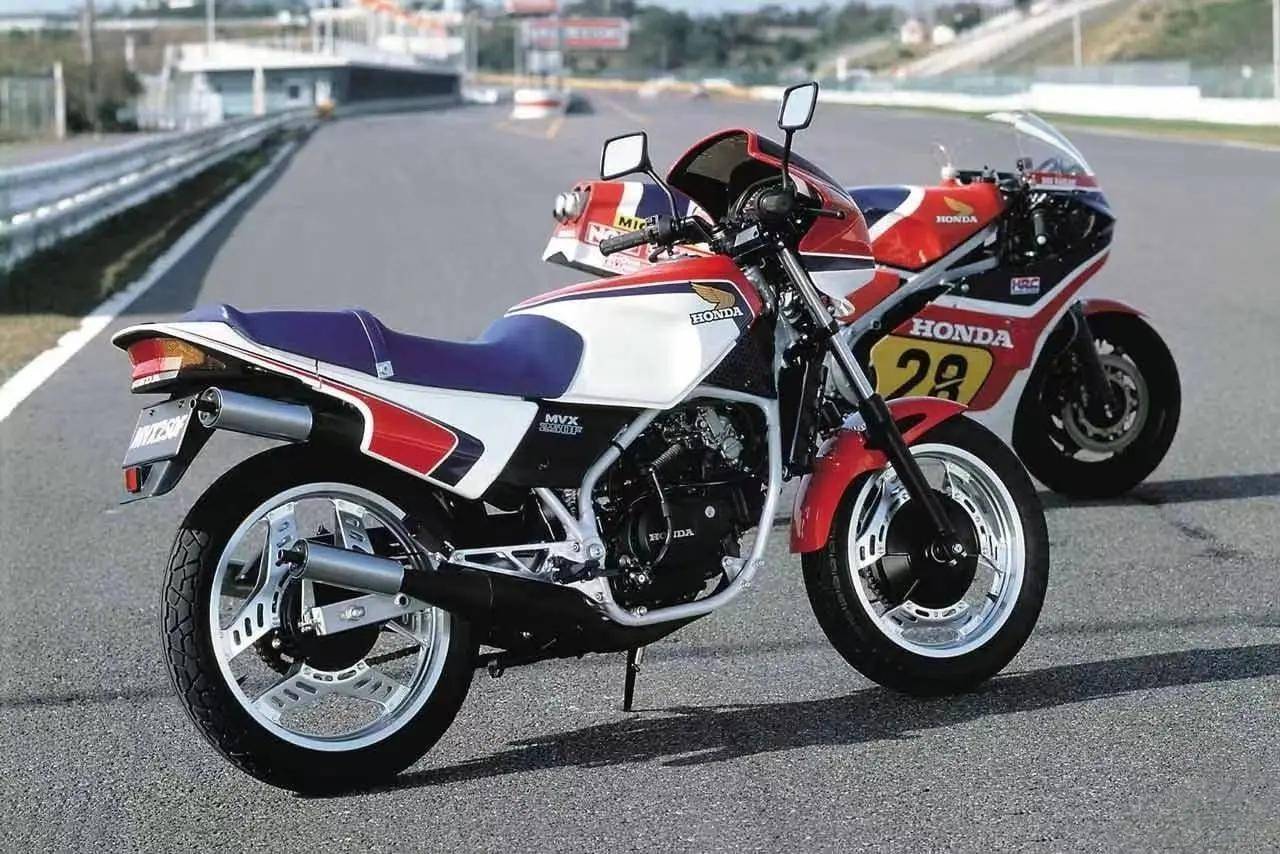 回味老车:关于二冲程经典车型 honda ns250r 的一些故事!