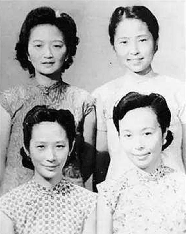 原创高青子见偶像衣服袖口一抹紫沈从文这不是我小说女主的打扮