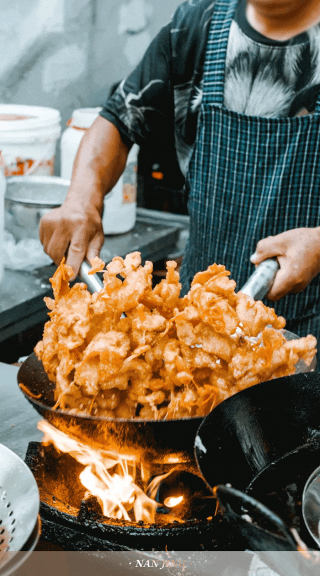 狂吃穷鬼套餐,上班恶心穿搭,硬座直达学校……这届年轻人过日子主打一