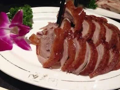 原创全聚德烤鸭一只256元你知道30年前多钱现在的价格算便宜的