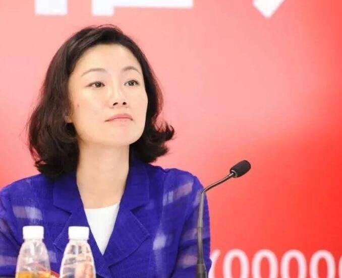 原创被誉为金牌秘书的朱旭年薪849万年终奖1千万至今还是单身