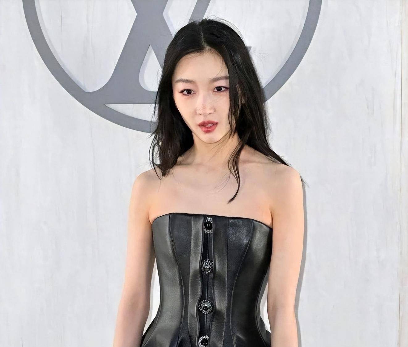 原创周冬雨被lv大客户投诉不想营业就别出来活该被讨厌