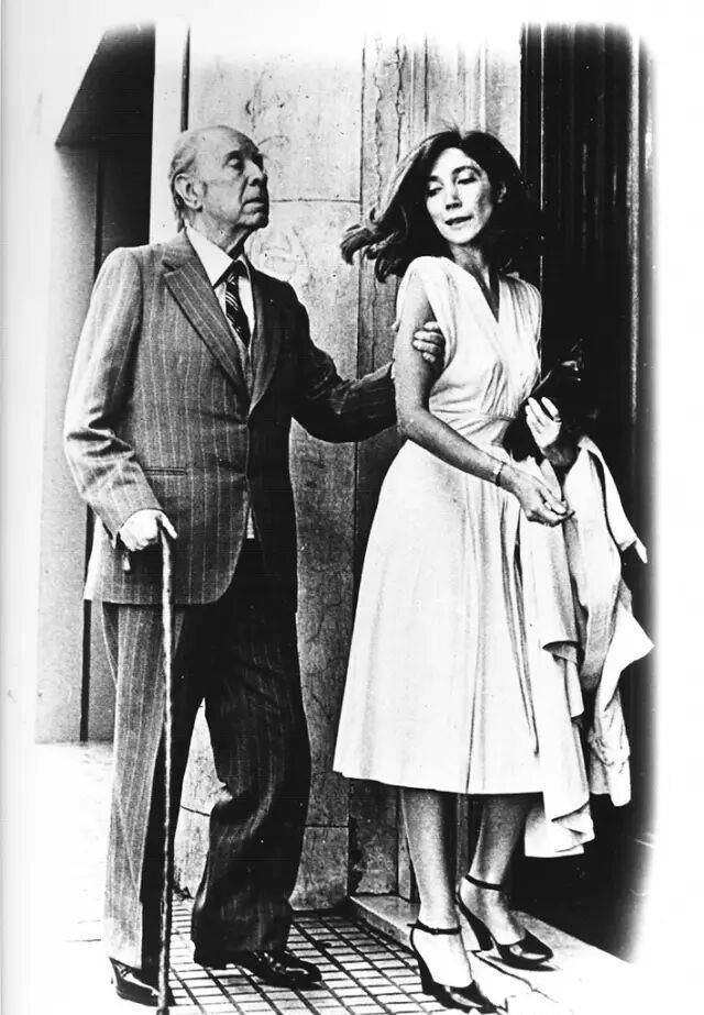 原创博尔赫斯惊艳世界的失明作家独身68年却在去世前2个月结婚