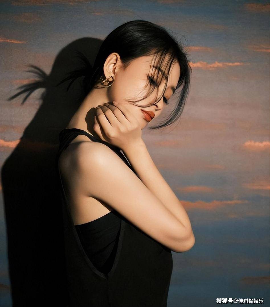 原创孙怡新恋情再添实锤同游法国被偶遇男方脚踏两船她知三当三