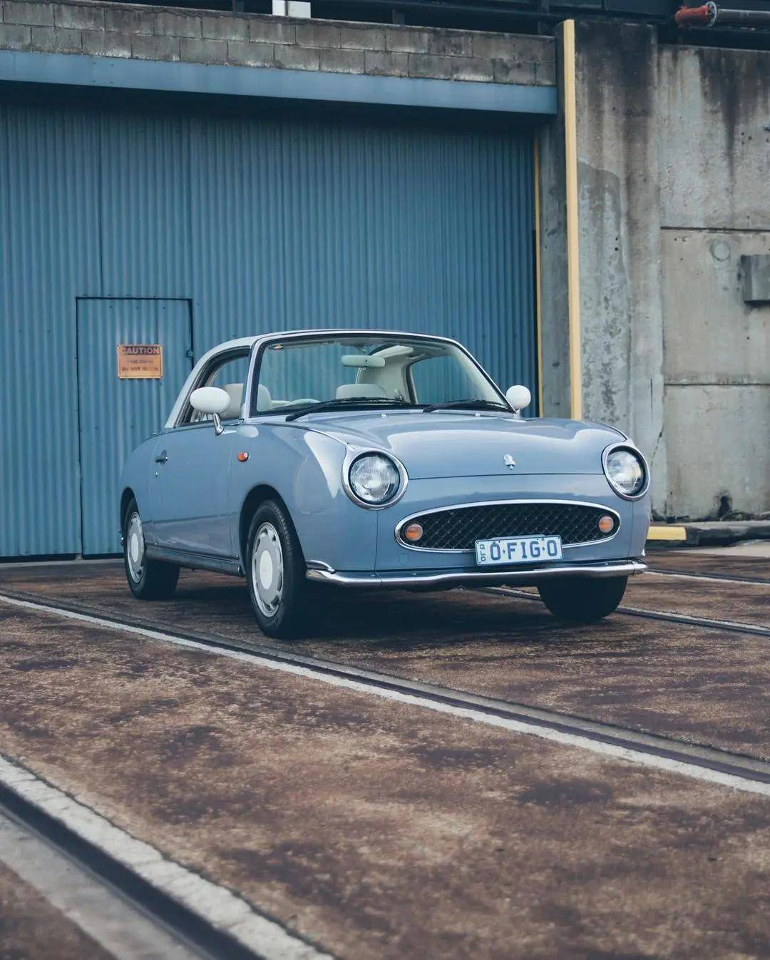 figaro(连同nissan pao,be-1和s-cargo)被称为日产的"派克汽车",2011