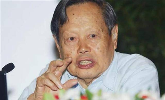 原创99岁高龄的杨振宁是如何称呼翁帆的父母他的称呼尽显高情商