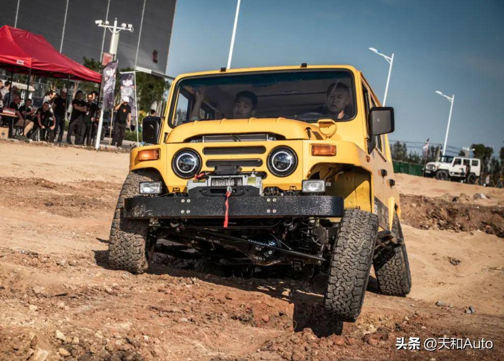 北京吉普并非国产第一辆越野车:bj212的鼻祖是长安制造_搜狐汽车_搜狐