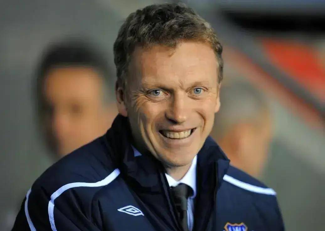 浅论- 李玮峰为何无法进入埃弗顿大名单?_莫耶斯_李铁_中卫