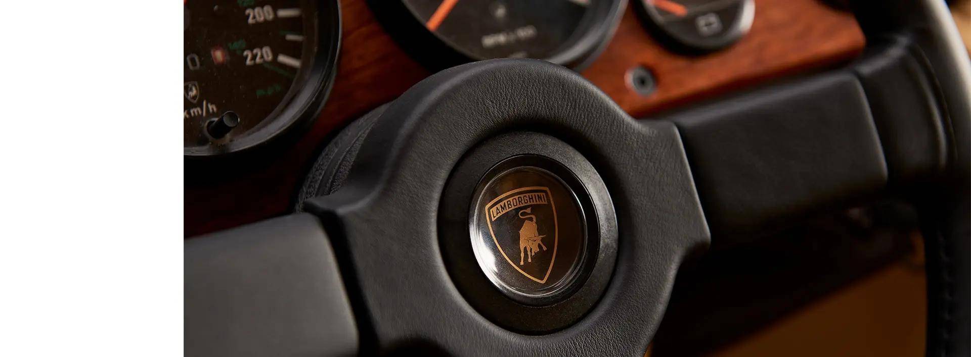 绰号兰博蓝波的lm002 最高时速210公里每小时的卡车_搜狐汽车_搜狐网