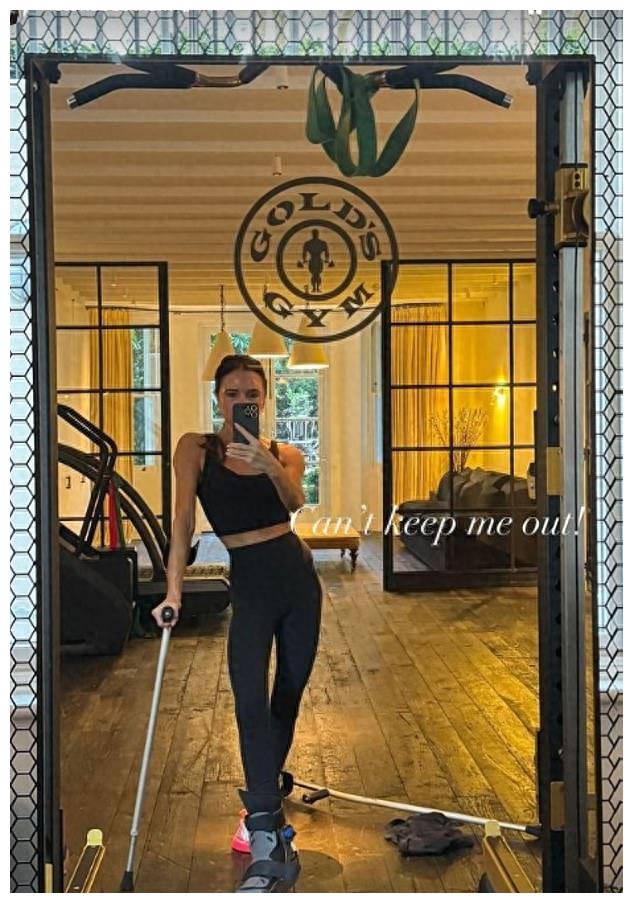 贝嫂拄拐杖超燃健身与亲家共庆大布生日小七惊喜现身