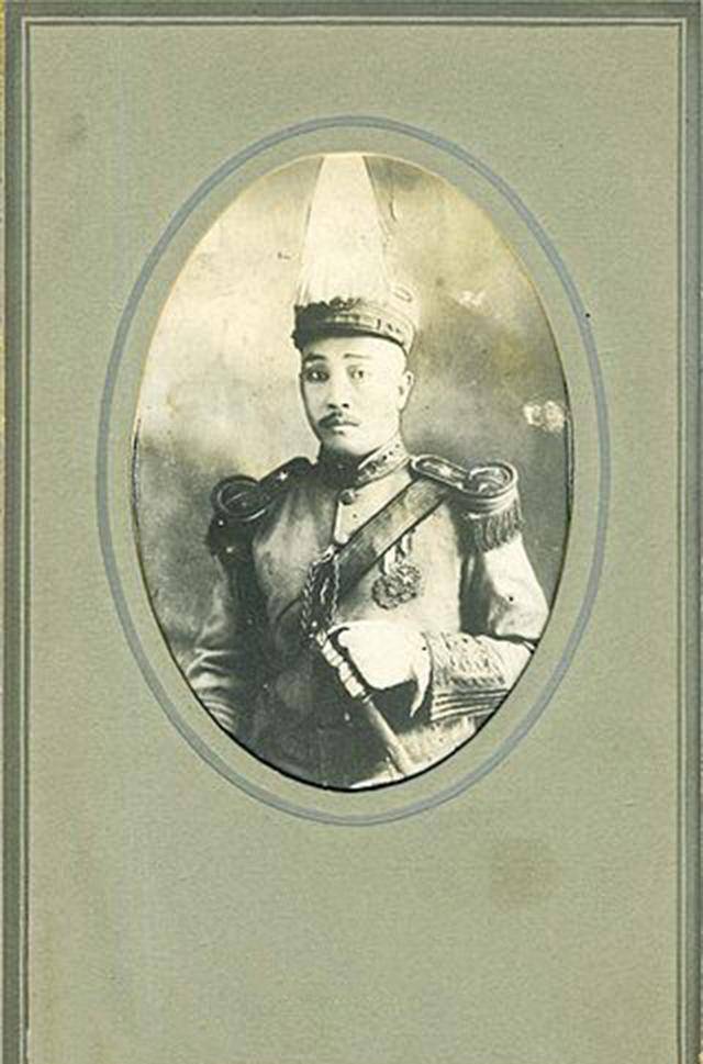 原创他本是流浪汉怎成了军阀