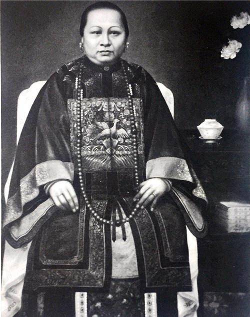 生下5子却被抛弃,儿子成富翁后说:此生只做中国人_施娣_何东_何仕文